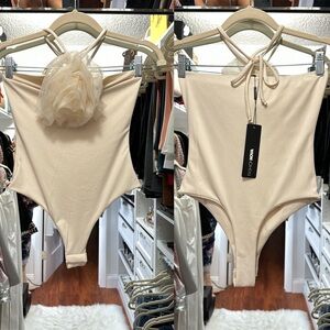 ✨NEVER WORN✨Bodysuit | Ivory | US M